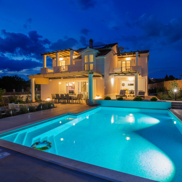Villa Giove, Villa Giove, Solta, mit beheiztem Pool, nahe dem Meer Grohote