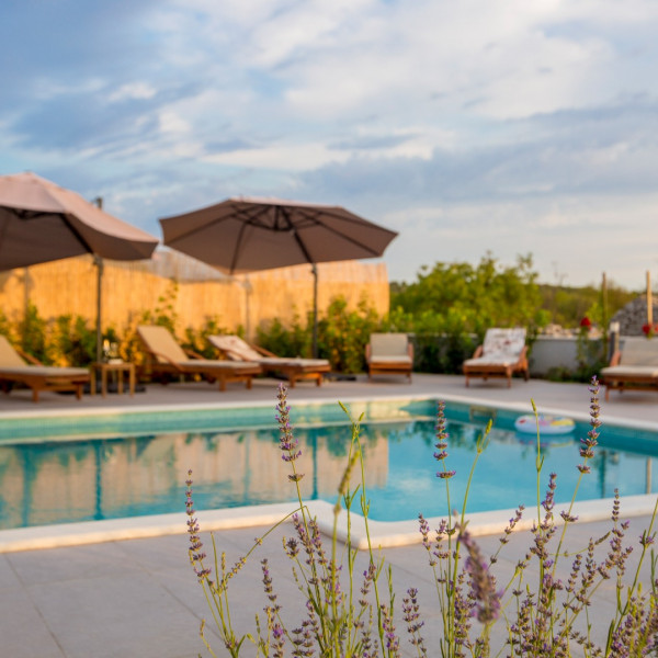 Villa Giove, Villa Giove, Solta, mit beheiztem Pool, nahe dem Meer Grohote