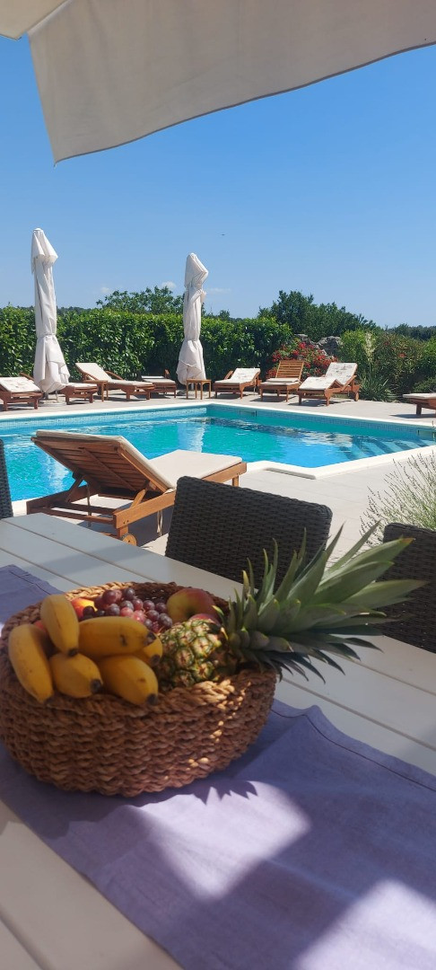 Villa Giove, Solta, mit beheiztem Pool, nahe dem Meer Grohote