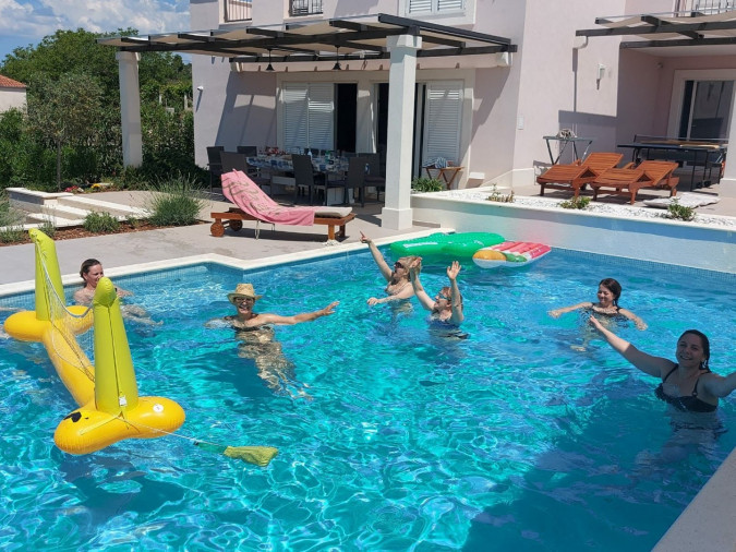 Villa Giove, Solta, mit beheiztem Pool, nahe dem Meer Grohote
