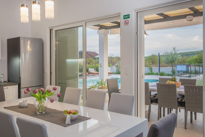 Innere, Villa Giove, Solta, mit beheiztem Pool, nahe dem Meer Grohote