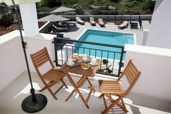 Villa Giove, Solta, mit beheiztem Pool, nahe dem Meer Grohote