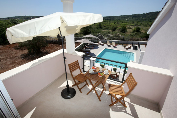 Villa Giove, Solta, mit beheiztem Pool, nahe dem Meer Grohote