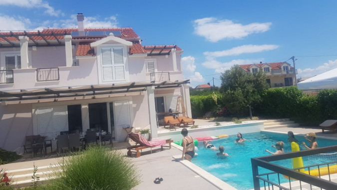 Villa Giove, Solta, mit beheiztem Pool, nahe dem Meer Grohote