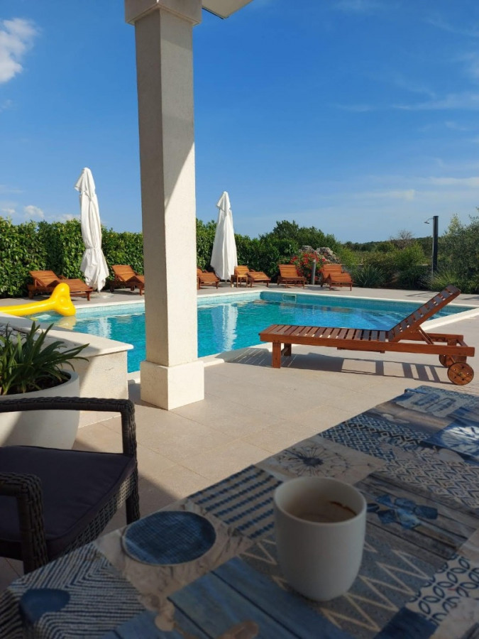 Villa Giove, Solta, mit beheiztem Pool, nahe dem Meer Grohote