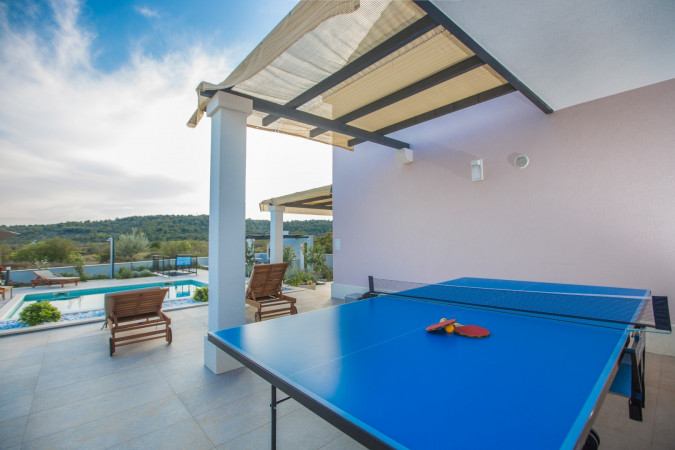 Villa Giove, Solta, mit beheiztem Pool, nahe dem Meer Grohote