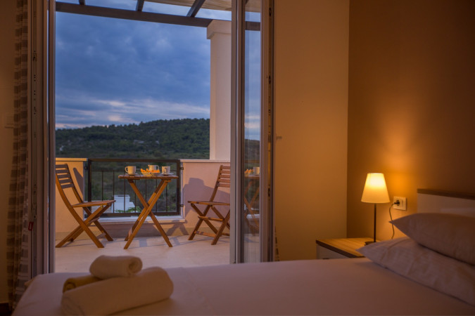 Villa Giove, Solta, mit beheiztem Pool, nahe dem Meer Grohote