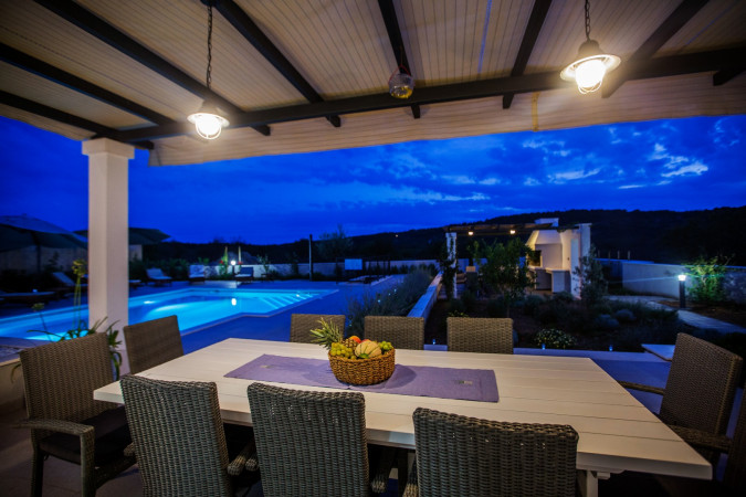 Au&szlig;en, Villa Giove, Solta, mit beheiztem Pool, nahe dem Meer Grohote