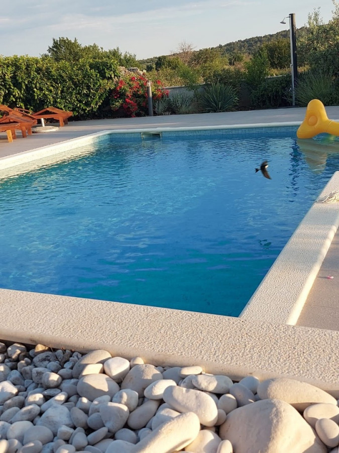 Villa Giove, Solta, mit beheiztem Pool, nahe dem Meer Grohote