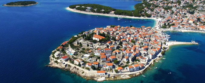 Besuchen Sie Primo&scaron;ten i Trogir, Villa Giove, Solta, mit beheiztem Pool, nahe dem Meer Grohote